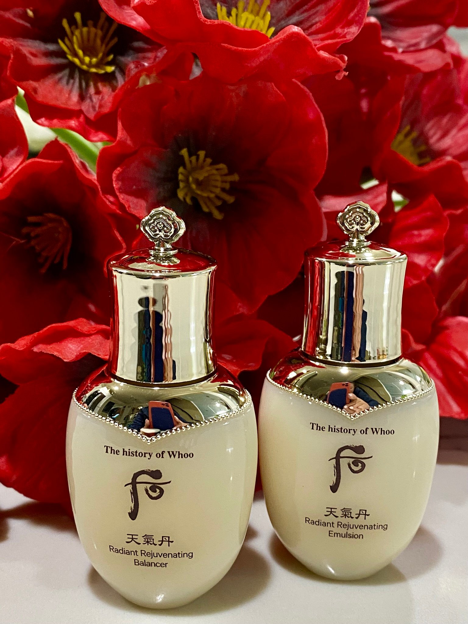 Cheongidan Radiant Rejuvenating Balancer 25mL and Emulsion 25mL