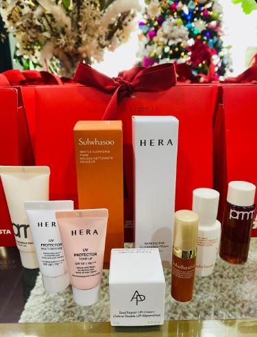 Amore Pacific - 9Pcs Holiday Gift Set-Travel Size.